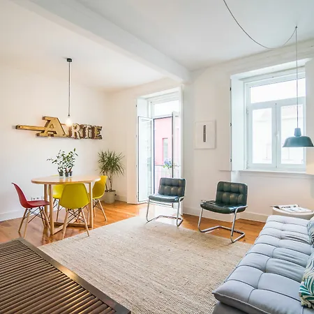 Art Apartment *