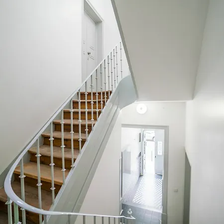 Art Apartment *