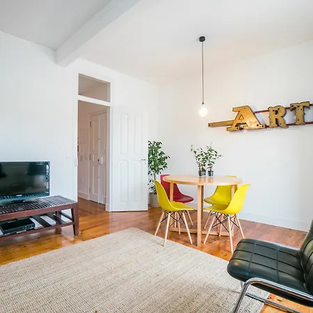 Art Apartment *