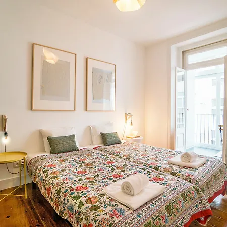 Art Apartment *